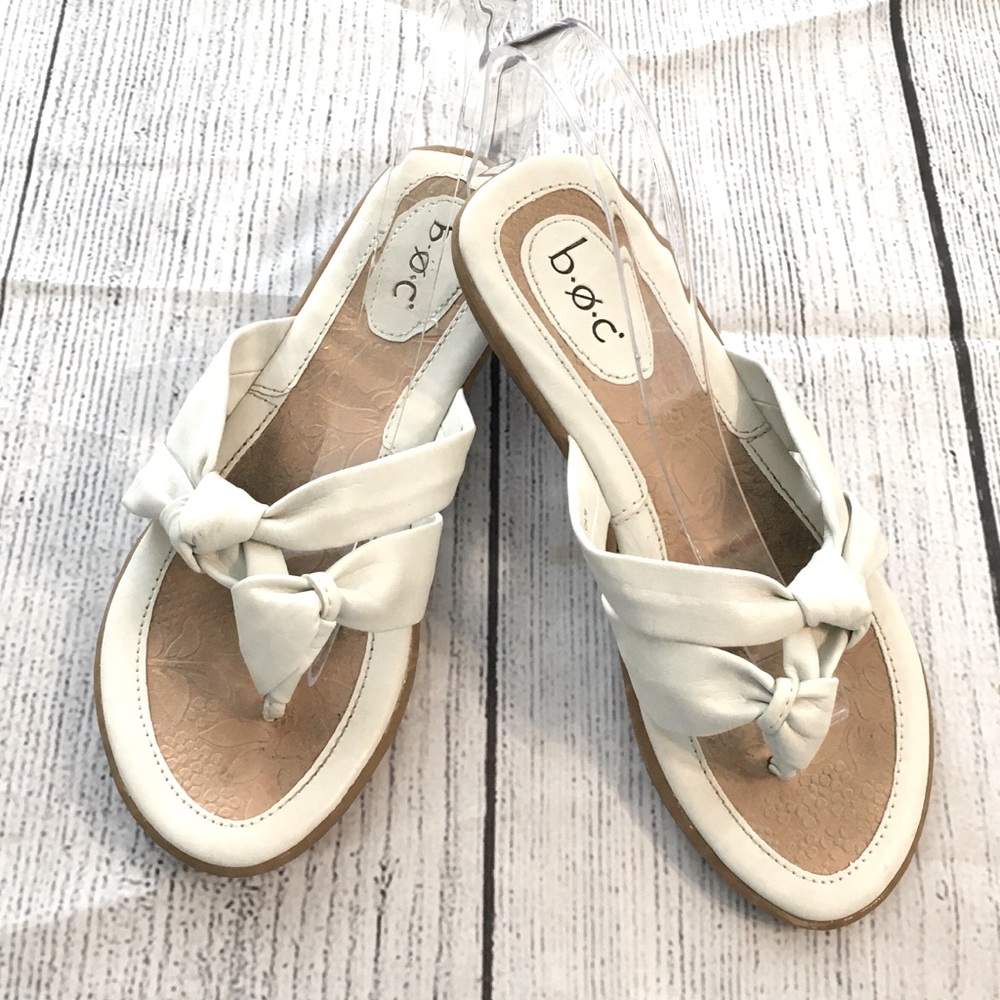 b o c. size 6m white thong sandals